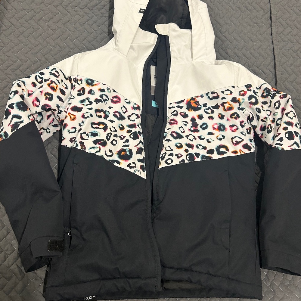 Girls Roxy leopard black and white winter coat, size 10 (medium)